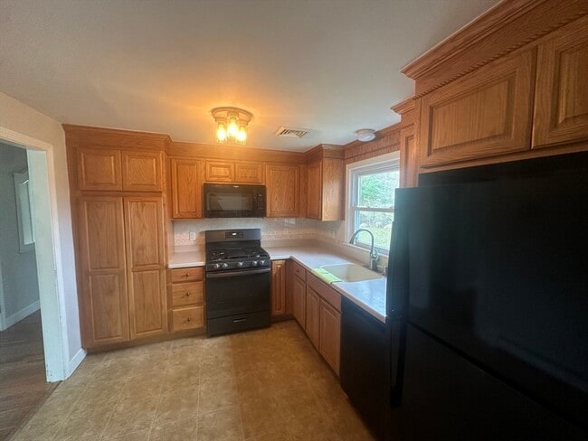 Building Photo - 78 Aberdeen Dr