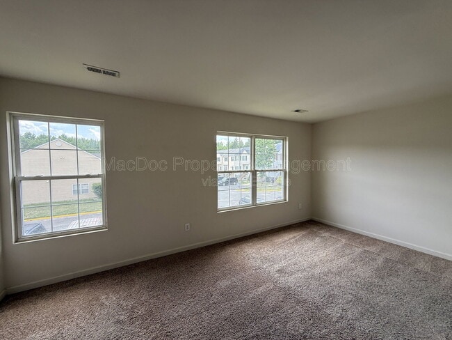 Building Photo - 11009 Bevin Dr