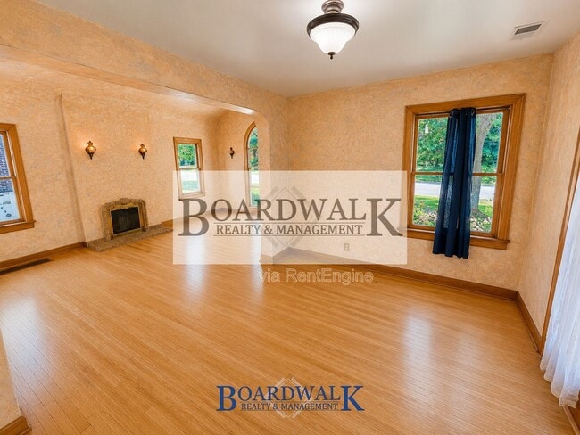 Building Photo - 738 S 1300 E