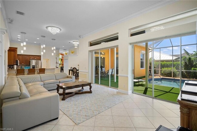 Building Photo - 5024 SW 8th Pl