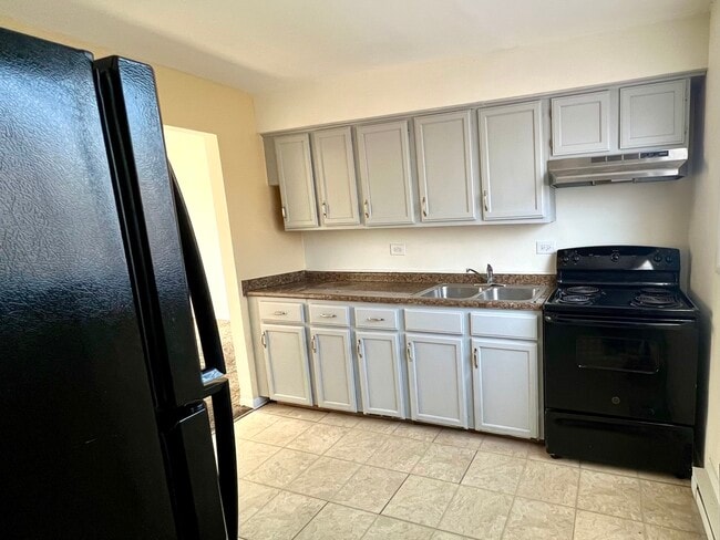 Building Photo - 9106 S Halsted St