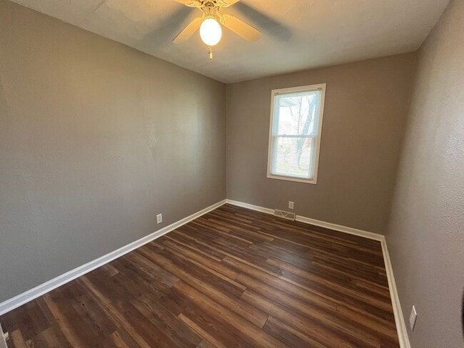 Building Photo - 3 bedroom Ranch