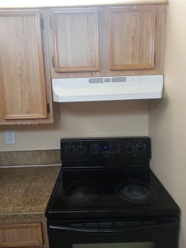 Building Photo - 11394 Royal Palm Blvd