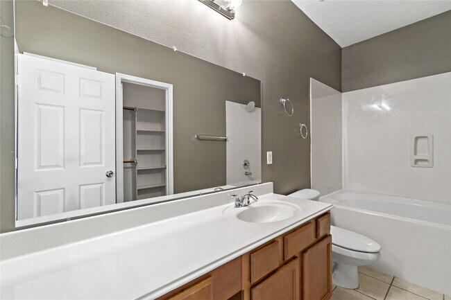 Building Photo - 5422 Summer Spring Ln