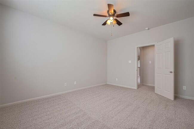 Building Photo - 38319 Miranda Ln