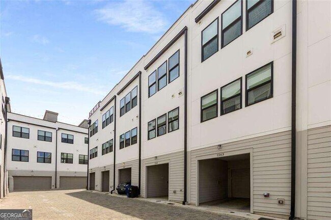 Building Photo - 1265 Wright Ln SE