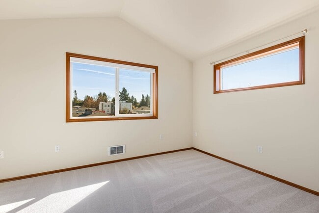 Building Photo - 1619 SW Barton St