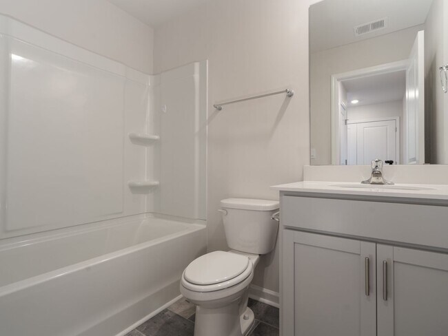 Building Photo - 3 Bed 2.5 Bath Townhome, END UNIT WITH PRIVATE BACKYARD! PRICE REDUCTION!