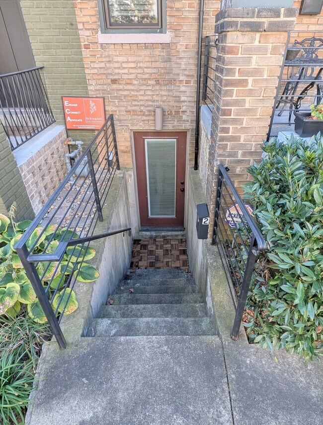 Entrance - 329 W St NE