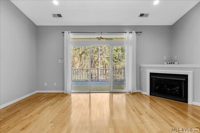 Building Photo - 164 Sandy Cove Dr