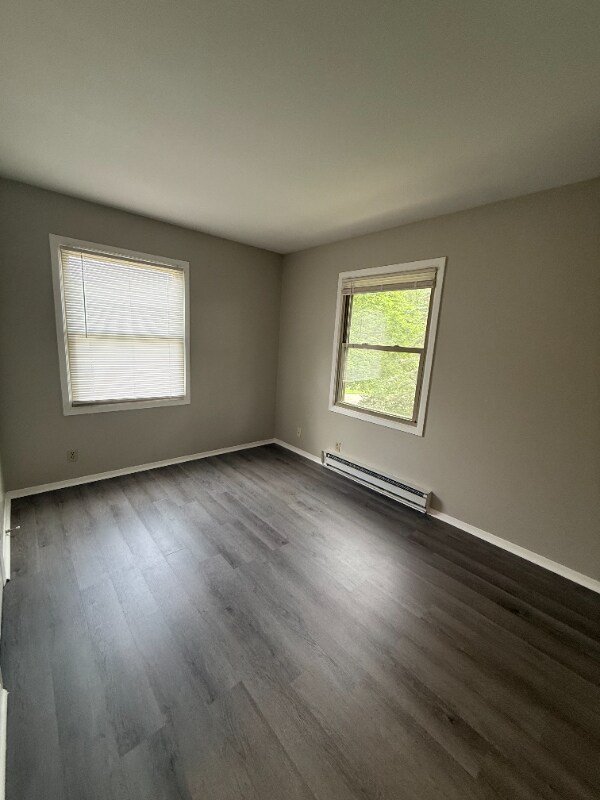 Building Photo - 2918 Sunnyside Dr