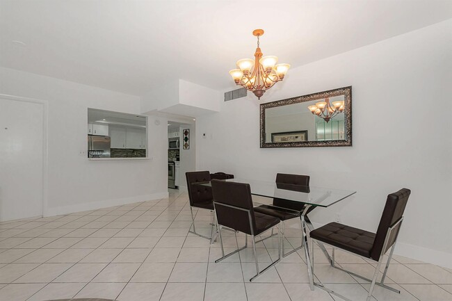 Building Photo - 1333 E Hallandale Beach Blvd
