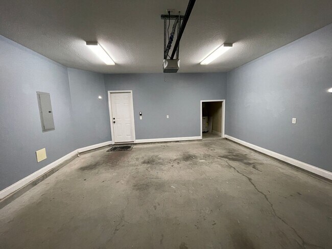 Building Photo - 1758 Annabella&#39;s Drive