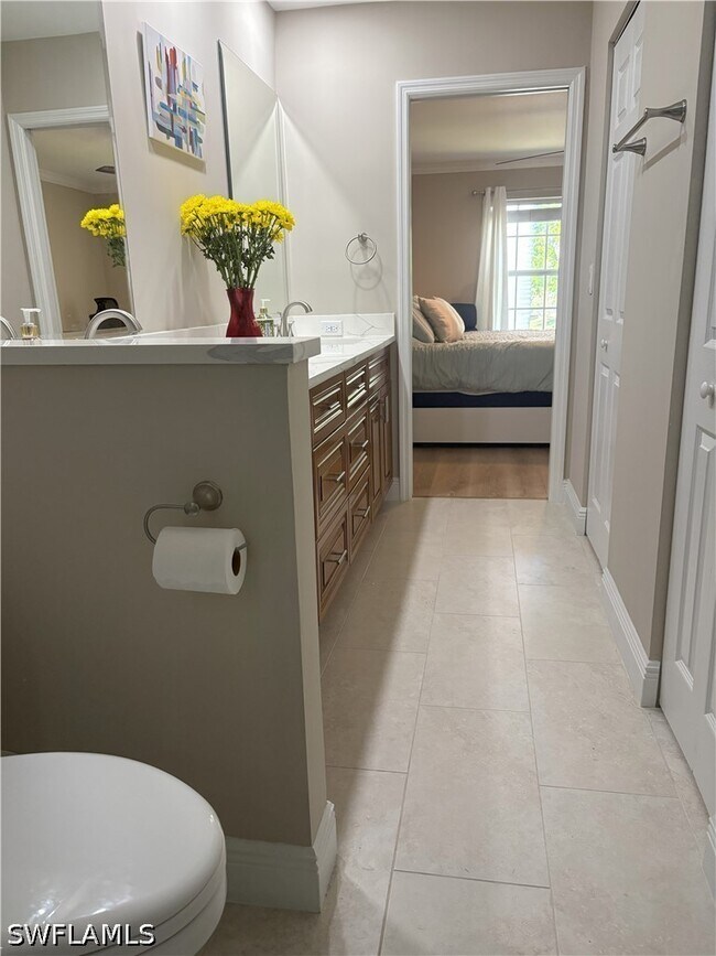 Building Photo - 853 Tanbark Dr