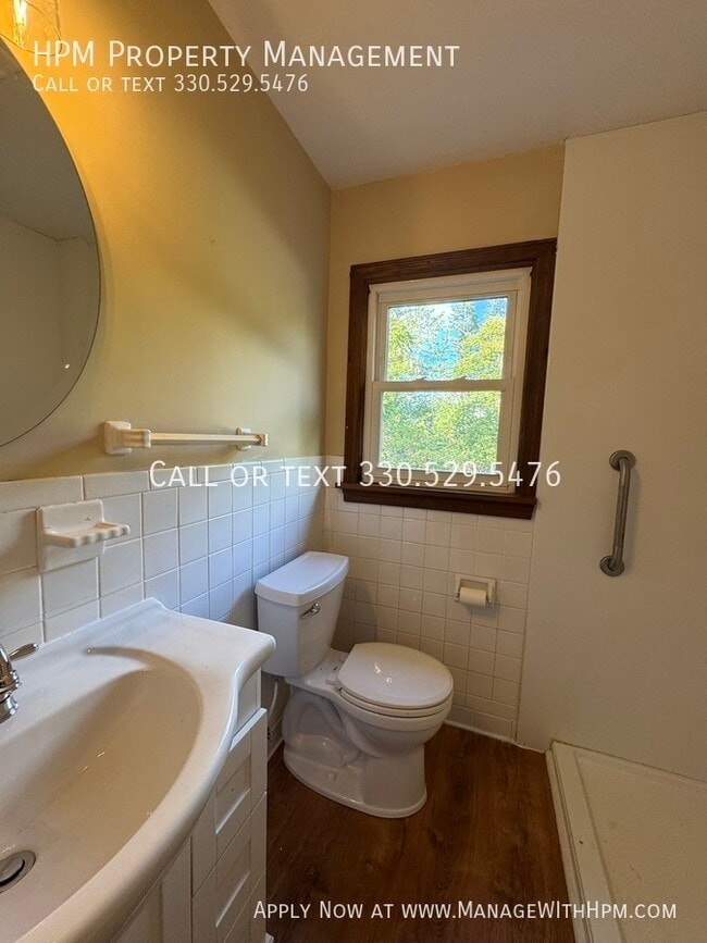 Building Photo - 5811 Strausser St NW