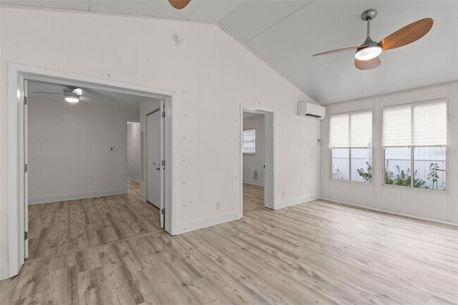 Building Photo - 3217 W Price Ave