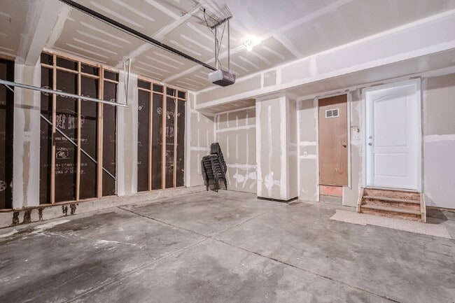 Building Photo - 965 Evening Star Ct