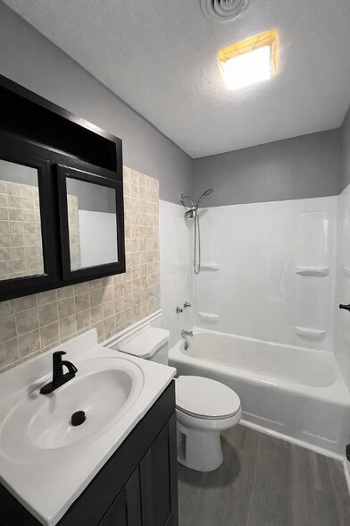 Building Photo - 40 Connolly Dr