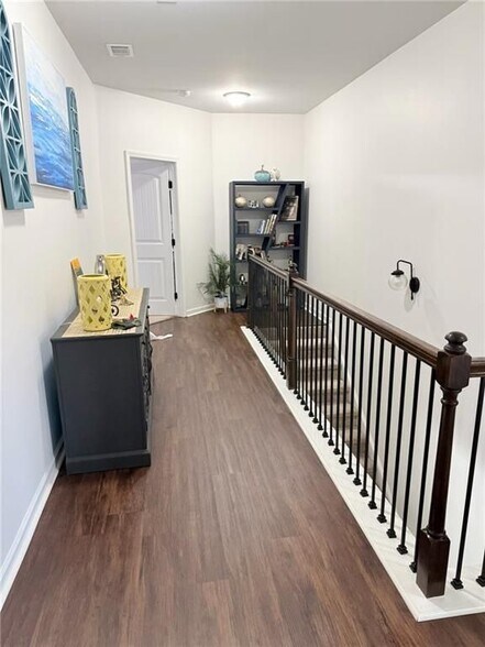 Building Photo - 7150 Ansley Pk Wy