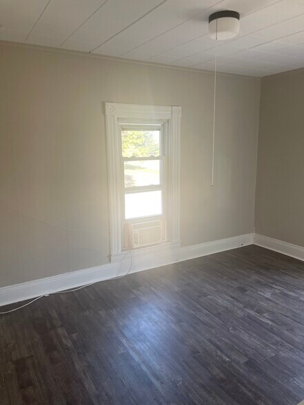 Building Photo - 4233 Holt Rd