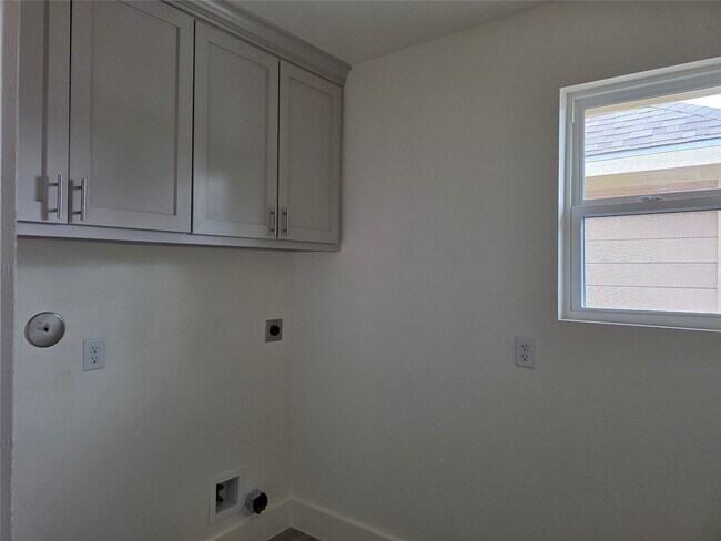 Building Photo - 2142 De Soto St