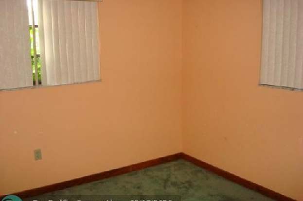 Building Photo - 7400 Raleigh St