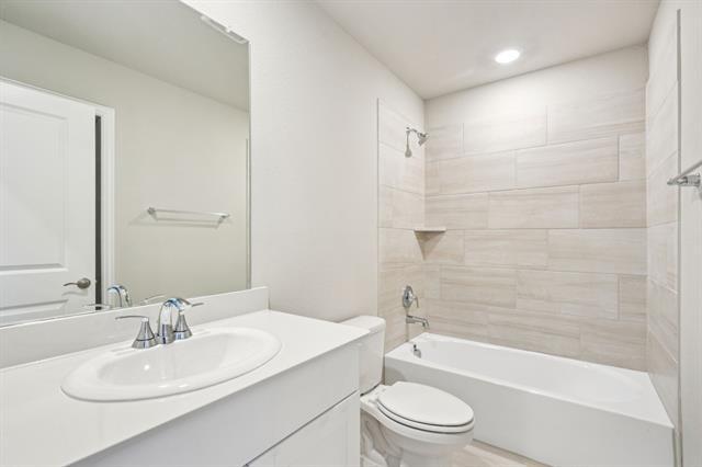 Building Photo - 2212 Dunbar Dr