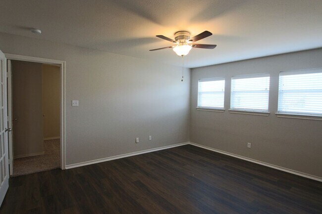 Building Photo - Stunning 3 bed 2 bath in Whitehouse ISD!