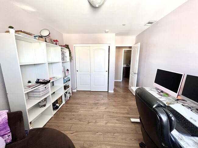 Building Photo - 28891 Brookhill Ct