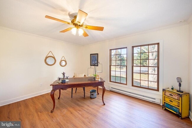 Building Photo - 105 King George Ct