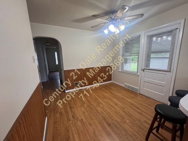 Building Photo - 2 BR Rancher in York Suburban Schools with a flat yard