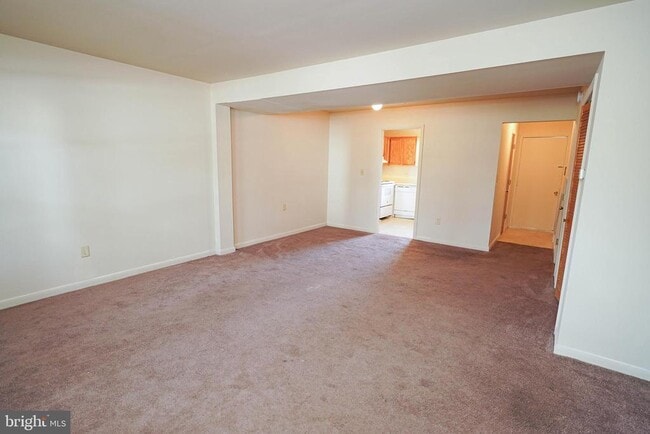 Building Photo - 738 Hemlock St