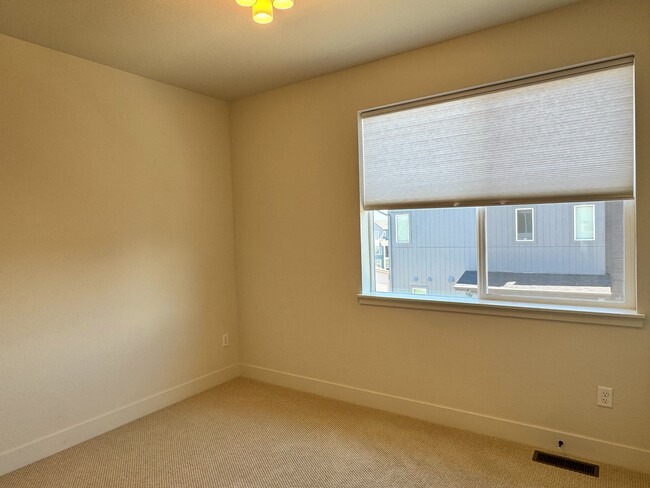 Building Photo - 2474 W 167th Ln