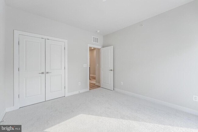 Building Photo - 44592 Strabane Ter