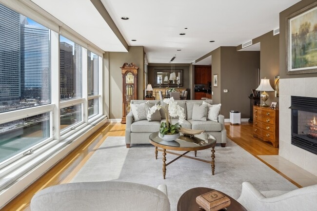 Building Photo - 445 E North Water St