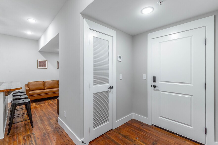 Building Photo - 1108 McCallie Ave