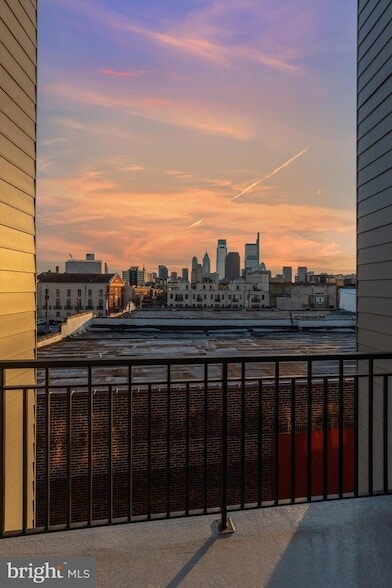 Building Photo - 710 N 16th St