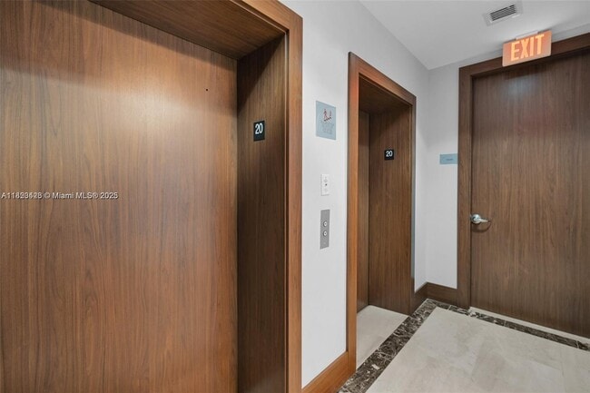 Building Photo - 15901 Collins Ave