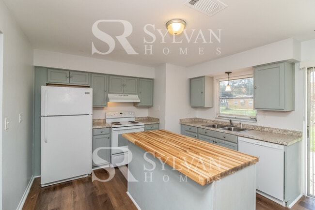 Building Photo - Living where You Love is Good for your Heart!