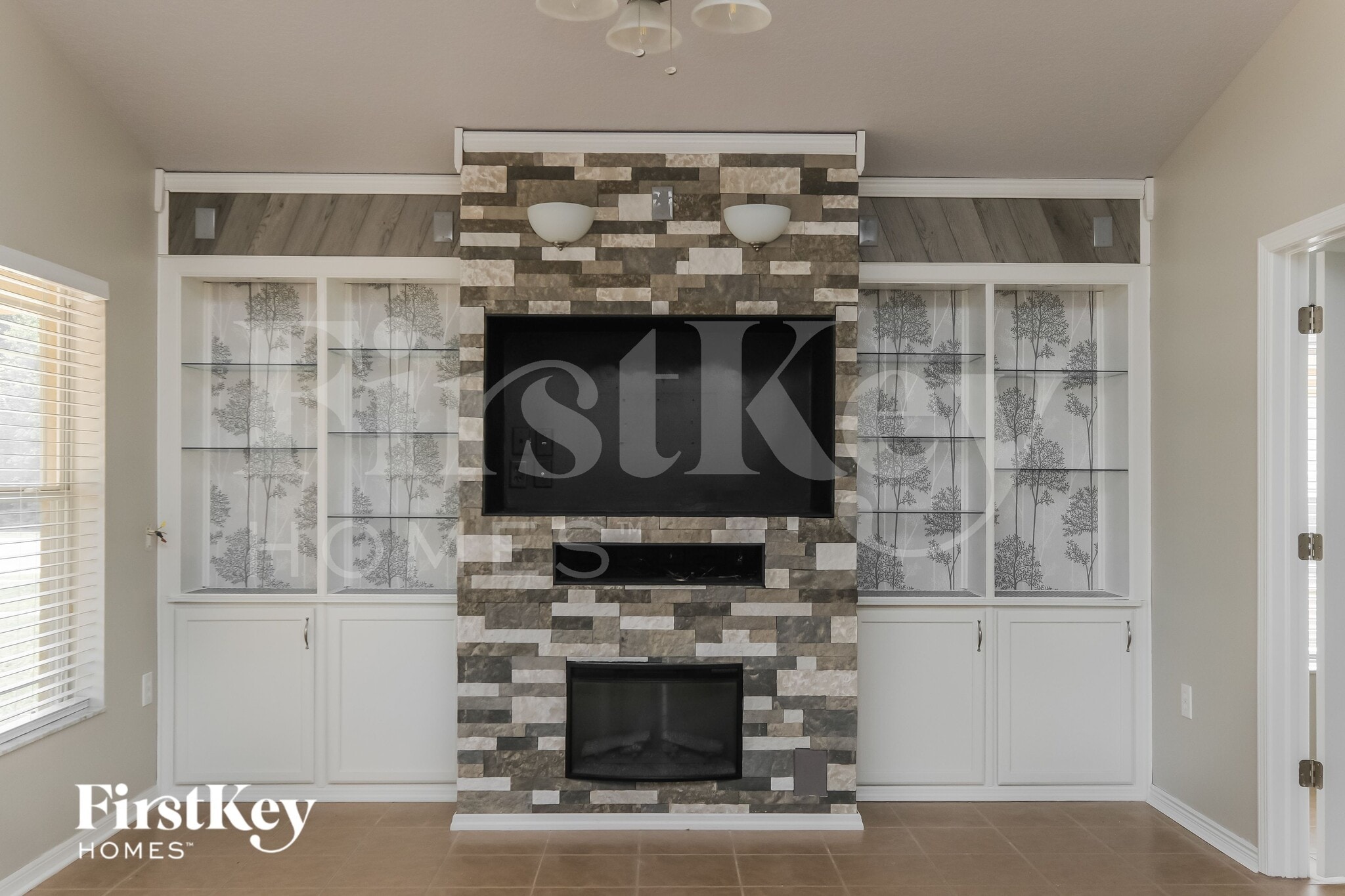 Building Photo - 9728 Highland Ridge Dr