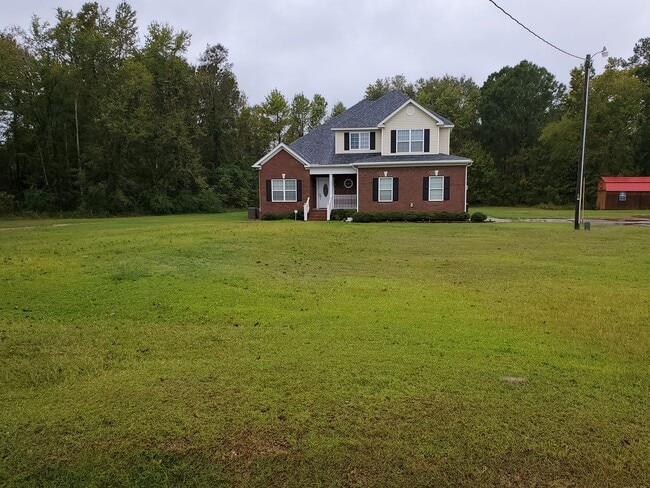 Building Photo - Tranquil Expanse : 4BR | 2.5 BA , House in Moncks Corner