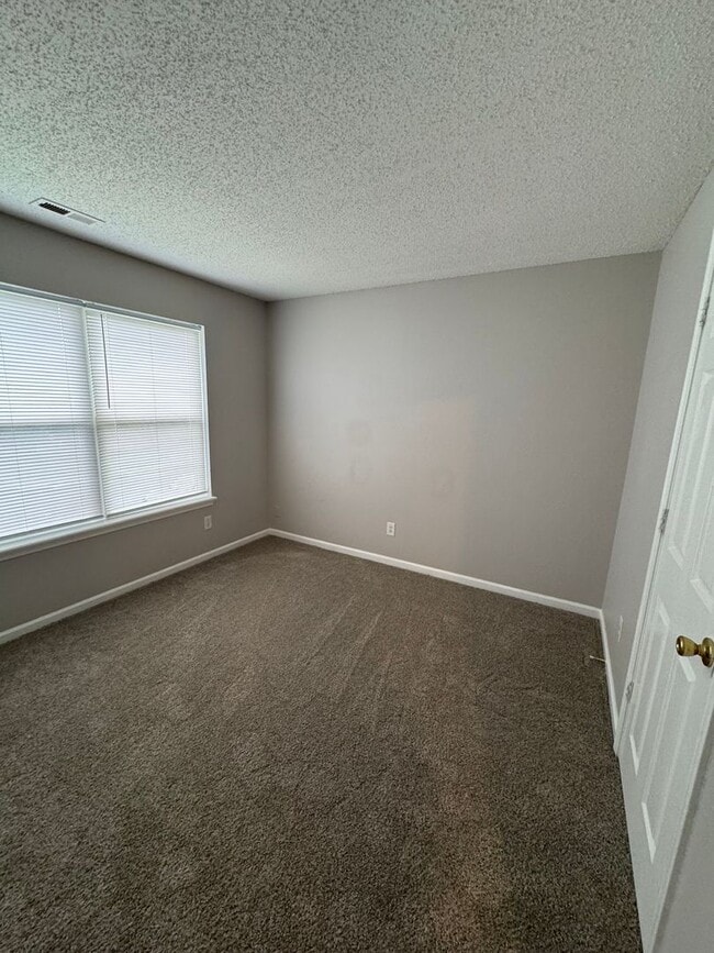 Building Photo - 644 Springtree Lane