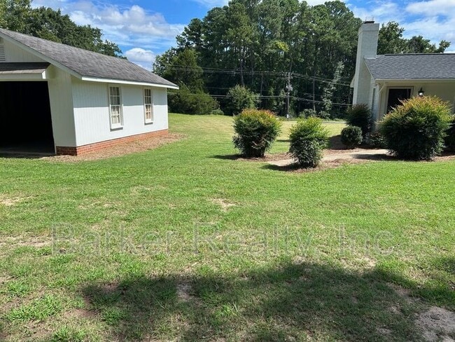 Building Photo - 5726 Fayetteville Rd