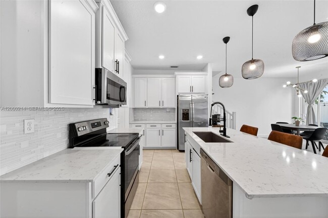 Building Photo - 4349 Veleiros Ave