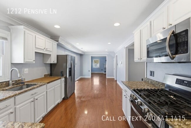 Building Photo - 1212 Pensive Ln