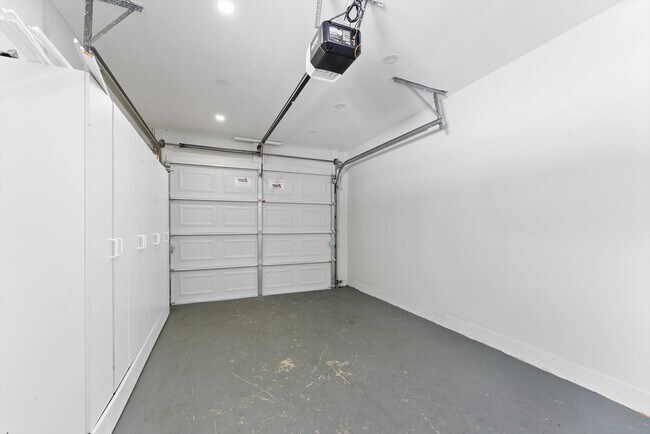 Building Photo - 1721 SW 10th St