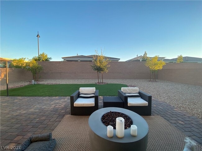 Building Photo - 2901 Calzado Manor Ave