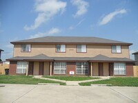 Building Photo - 4303 Deek Dr
