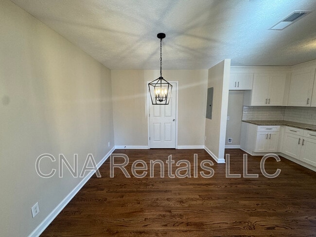 Building Photo - 1826 Clearwater Dr SE