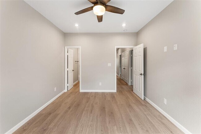 Building Photo - 5221 Groveton St